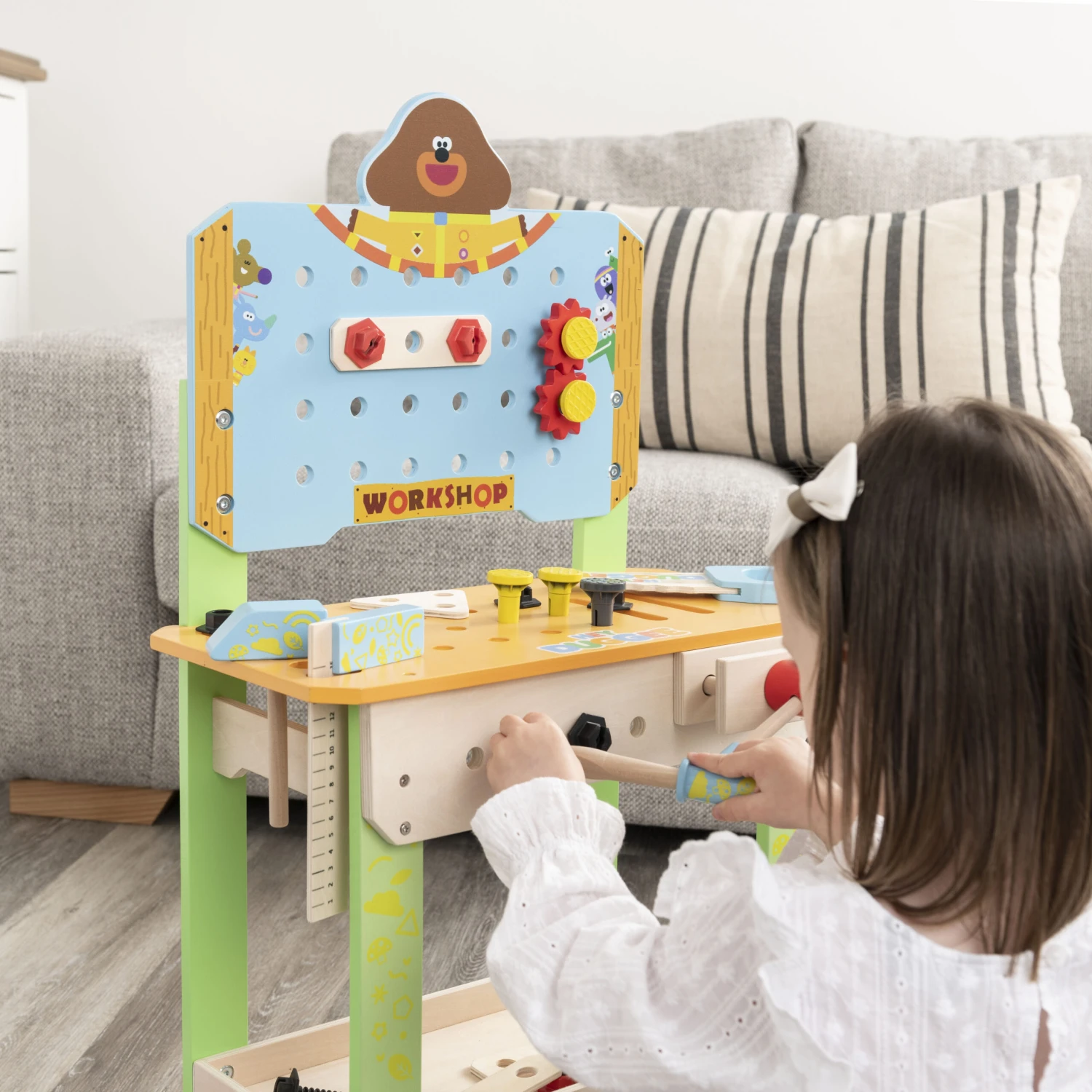 Hey Duggee 28 Piece Wooden Work Bench - Green & Blue (3 - 6 Years) 7 Hey Duggee 28 Piece Wooden Work Bench - Green & Blue (3 - 6 Years) - Image 5
