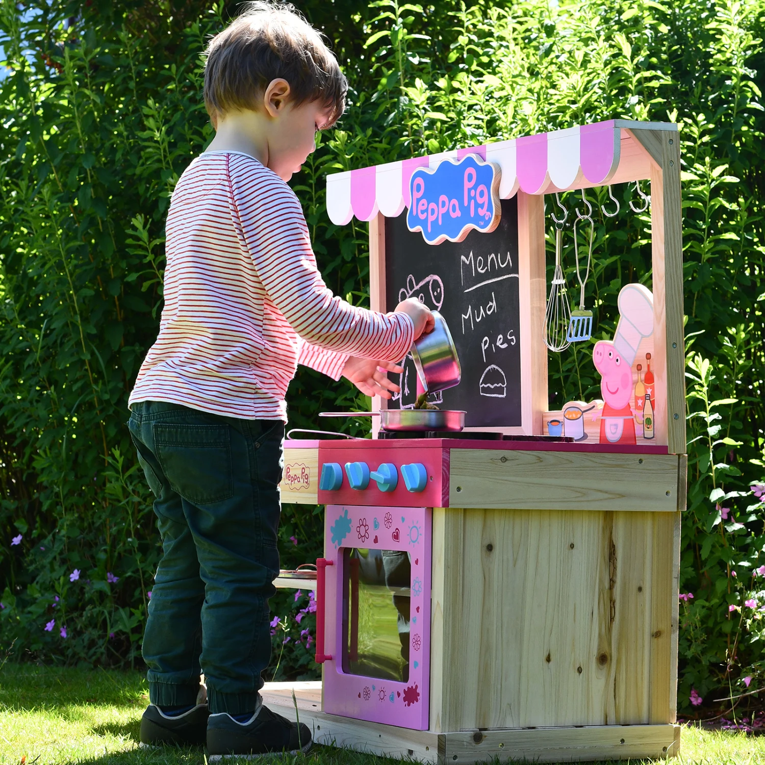 Peppa Pig Wooden Mud Kitchen With Accessories (3 - 6 Years) - Pink 5 Peppa Pig Wooden Mud Kitchen With Accessories (3 - 6 Years) - Pink - Image 3