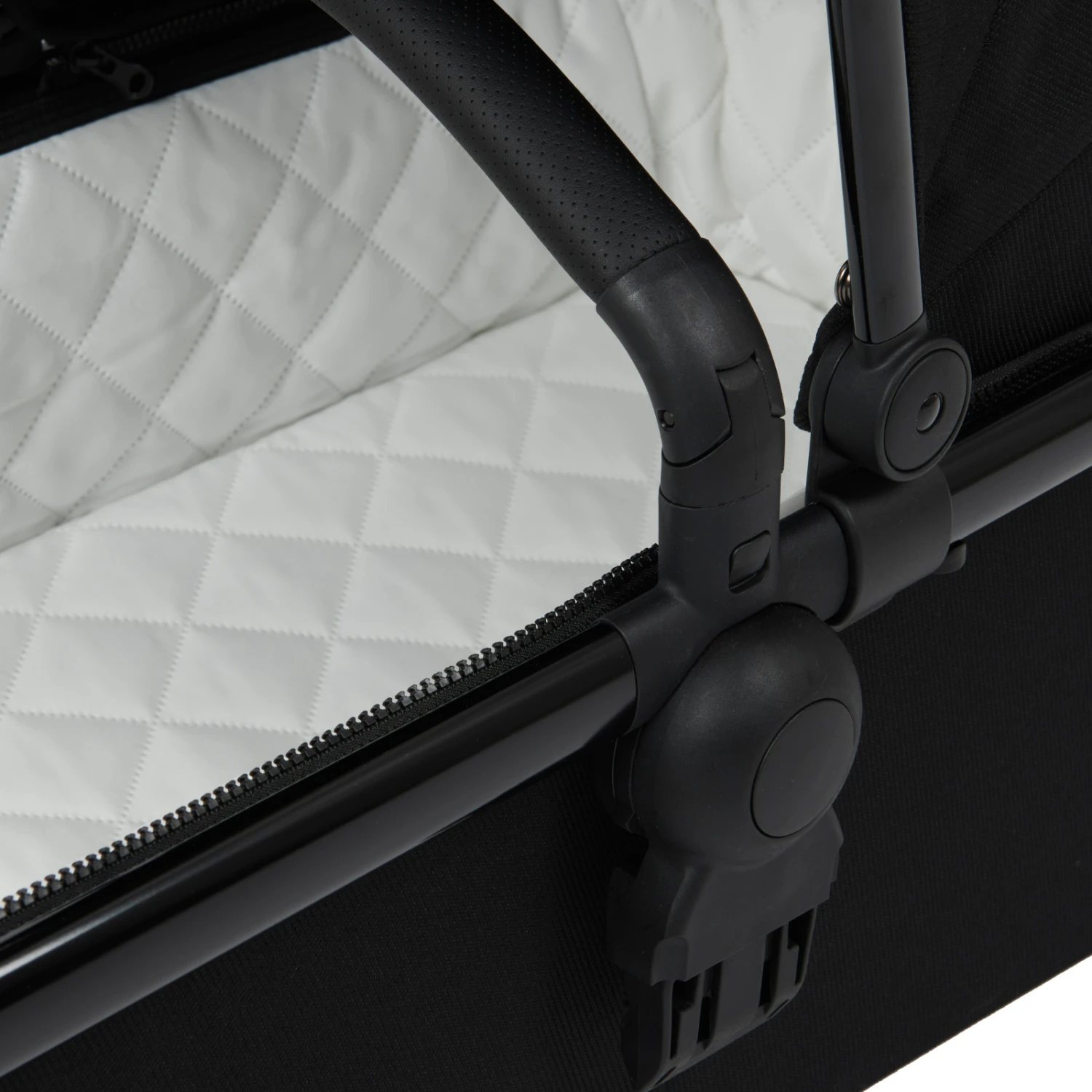 Puggle Memphis 3-in-1 Tandem Carrycot - Midnight Black 4 Puggle Memphis 3-in-1 Tandem Carrycot - Midnight Black - Image 2