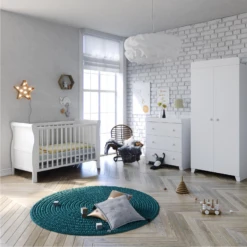 Puggle Alderley Sleigh Cot Bed 5 Piece Nursery Furniture Set With Mini Uno Essential Spring Cot Bed Mattress - White 140 X 70cm