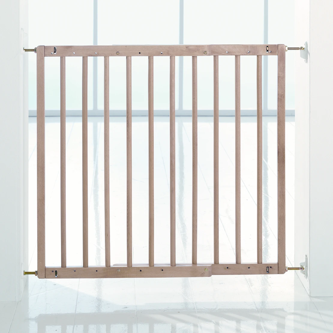 BabyDan Multidan Baby Safety Gate (Pack Of 2) - Wood (60.5 - 102cm) 4 BabyDan Multidan Baby Safety Gate (Pack Of 2) - Wood (60.5 - 102cm) - Image 2