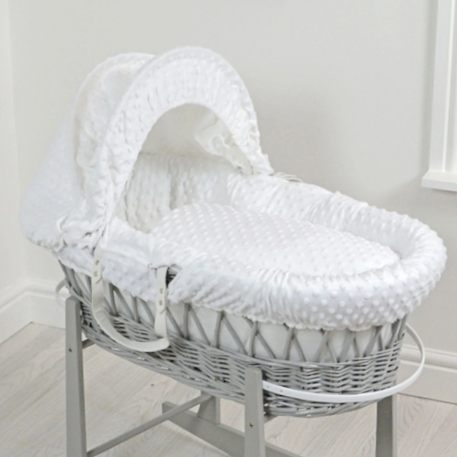 4baby Wicker Moses Basket 3 Piece Dressing Set - White Dimple 3 4baby Wicker Moses Basket 3 Piece Dressing Set - White Dimple
