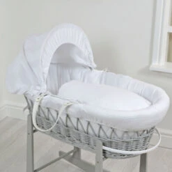 4baby Deluxe Padded Grey Wicker Moses Basket - White Waffle
